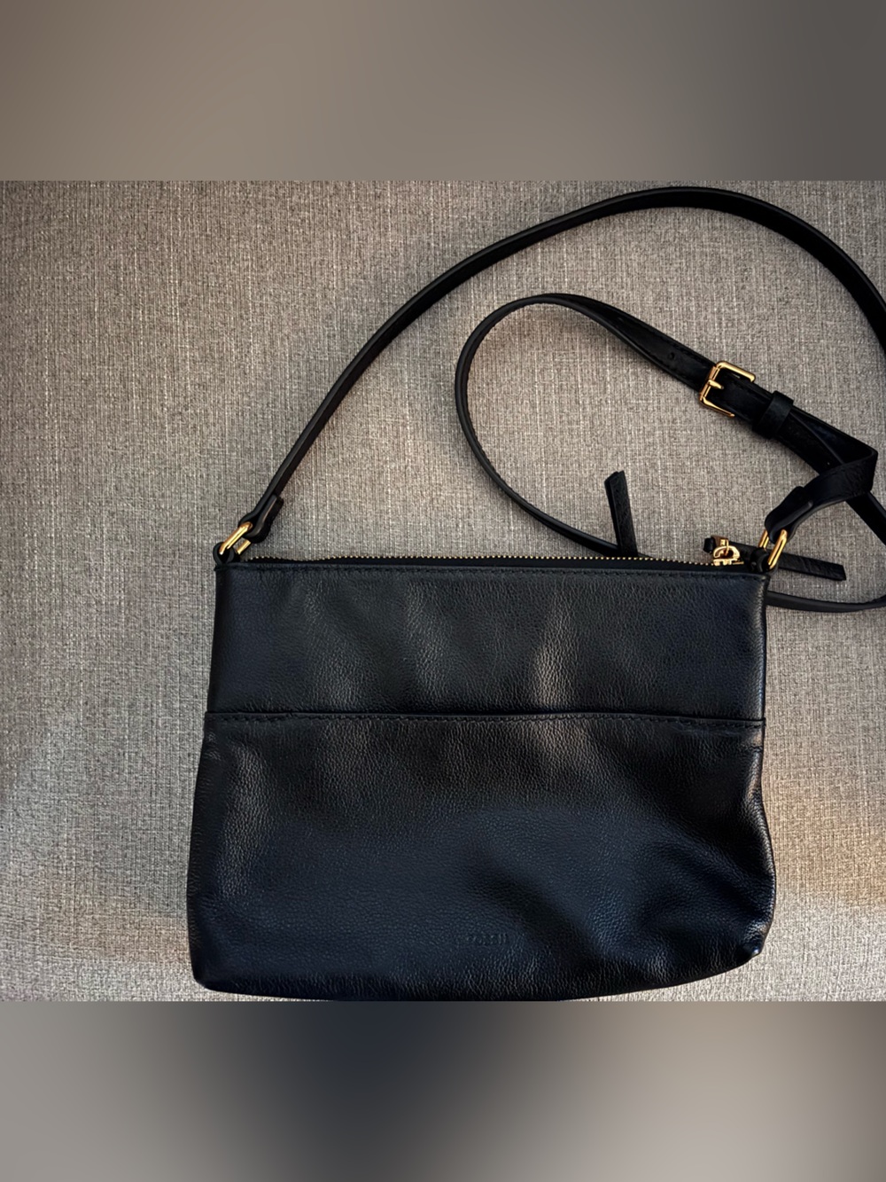 Fossil Black Leather Crossbody Bag - Classic Everyday Style